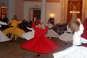 Bursa'da kadın ve &ccedil;ocuklardan sema g&ouml;sterisi