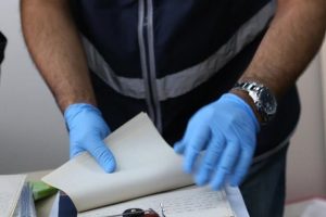 PKK propagandası yapanların evlerinde FET&Ouml; d&ouml;k&uuml;manları bulundu