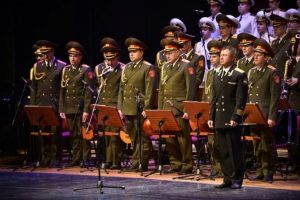 D&uuml;şen Rus u&ccedil;ağı Kızıl Ordu Korosu'nu taşıyordu