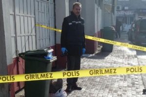 Bursa'da &ccedil;&ouml;p konteynerinde bulunan bebek kan kaybından &ouml;lm&uuml;ş