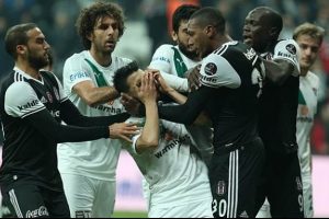 Bursaspor ve Beşiktaş'ın ceza almaları i&ccedil;in Tahkim Kurulu'na başvurdular