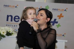 Merve &Ouml;zbey hayranlarıyla buluştu