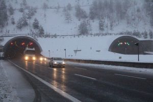 Bolu dağı'nda kar yağışı başladı