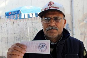 Hırsızlara 300 bilet kaptırdı