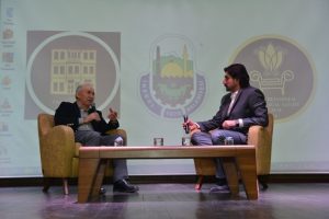 Prof. Dr. Şimşirgil Bursa'da konuştu: "İlk darbe Fatih'e yapıldı"
