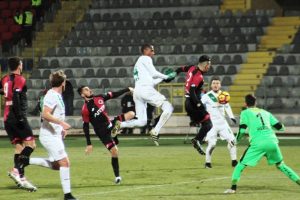 Bursaspor, deplasmanda Gen&ccedil;lerbirliği'ne kaybetti