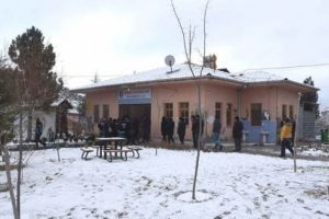 K&uuml;tahya'da hayvanseverleri ayağa kaldıran korkun&ccedil; g&ouml;r&uuml;nt&uuml;!