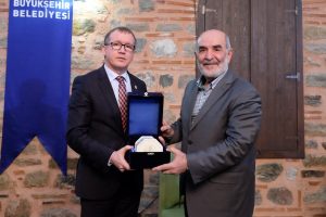 Bursa'da 'T&uuml;rkiye ve İslam d&uuml;nyası' konferansı