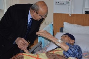 Bursa'da 105'lik dede hasta yatağında cumhurbaşkanına dua ediyor