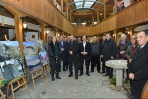 Bursa'da İtalyan &ouml;ğrenciler Evliya &Ccedil;elebi yolunu fotoğrafladı