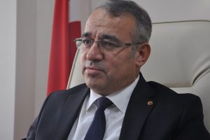 AK&Uuml; Fen Edebiyat Fak&uuml;ltesi Dekanı FET&Ouml;'den g&ouml;zaltına alındı