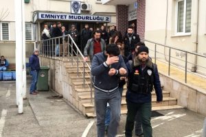 Bursa'da yılbaşı &ouml;ncesi uyuşturucu tacirlerine darbe