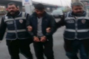 Soyduğu evde kimliğini d&uuml;ş&uuml;rd&uuml;, yakalandı