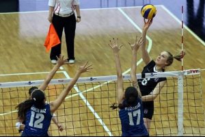 Halkbank yenilmesine rağmen turladı