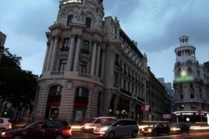 Madrid'de trafiğe &ccedil;ıkan ara&ccedil;lara sınırlama