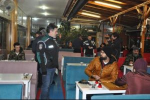 İzmit'te 100 polisle kafelerde asayiş uygulaması