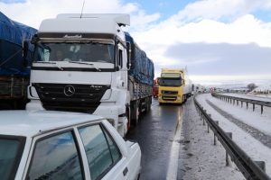 Ankara-Konya yolunda 5 kilometre ara&ccedil; kuyruğu
