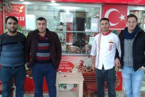Bursa'da 250 dolar bozduranlara &uuml;cretsiz &ccedil;iğ k&ouml;fte