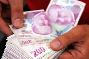 Yeni belirlenen asgari &uuml;cret Resmi Gazete'de