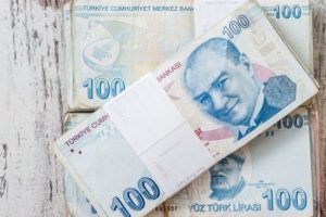 &Ccedil;in 2017 sepetine TL'yi de ekledi