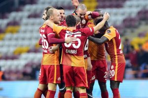 Galatasaray, 16. haftalarda 3. sıraya abone