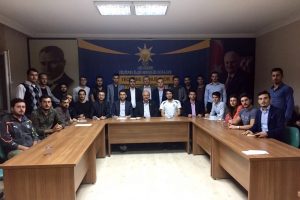 Bursa'da 'Tecr&uuml;be Konuşuyor, Gen&ccedil;lik Dinliyor'un ilk b&ouml;l&uuml;m&uuml; sona erdi