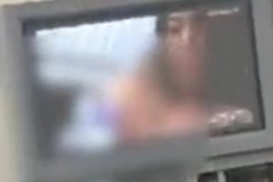 AVM panosunda 'porno' skandalı!