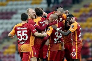 &Uuml;&ccedil; kupanın ikisi Galatasaray'a!