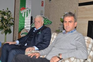 Bursaspor'da 5 futbolcu gidecek, 4 futbolcu gelecek