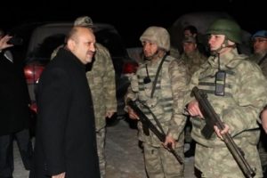Milli Savunma Bakanı Işık Şırnak'ta