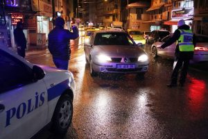 Bursa'da  3 bin 500 polisle yılbaşı operasyonu