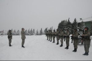 Bulgaristan sınırındaki askerlerin buruk ama onurlu yeni yıl sevinci