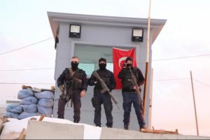 Şırnak'ta polis, yeni yıla eksi 10 derecede n&ouml;bet tutarak giriyor