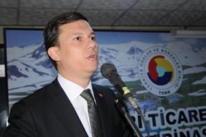 Ak Parti Genel Başkan Yardımcısı Şahin: Hakkari'nin derdi ter&ouml;r değil, yatırım olsun