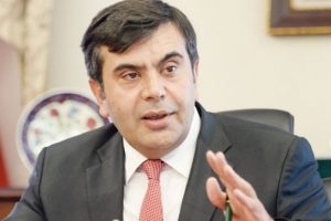 MEB M&uuml;steşarı: "FET&Ouml; beni bakanla tehdit etti"