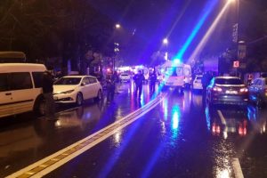 İstanbul'da &uuml;nl&uuml; gece kul&uuml;b&uuml;nde yaralananlar hastanelere kaldırıldı