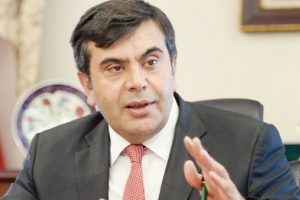 MEB M&uuml;steşarı: FET&Ouml; beni bakanla tehdit etti