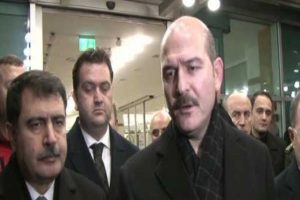 İ&ccedil;işleri Bakanı Soylu saldırganın nasıl ka&ccedil;tığını a&ccedil;ıkladı