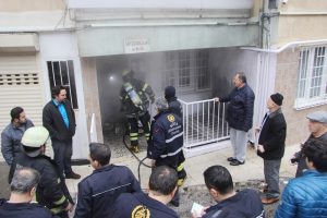 Bursa'da &ccedil;ıkan yangında 3 gen&ccedil; hastanelik oldu