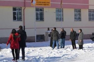 &Ouml;ğrenci pansiyonunda asans&ouml;re sıkışarak &ouml;ld&uuml;