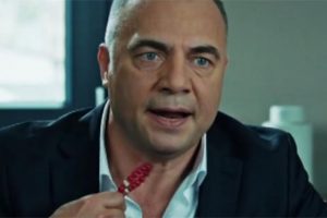Oktay Kaynarca: D&uuml;nyanın b&uuml;t&uuml;n şerefsizleri birlik oldunuz!