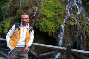 Ava &ccedil;ıkan avcı kazaen kendini vurdu