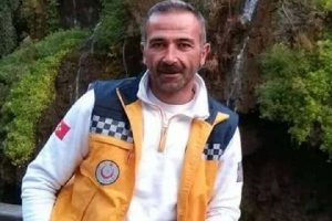 Avda yaralanan 112 g&ouml;revlisi hastanede &ouml;ld&uuml;