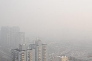 &Ccedil;in'de hava kirliliği ulaşımı olumsuz etkiledi