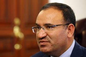 Bozdağ: 'Ter&ouml;ristlere dair bilgileri yetkililere iletmek vatandaşlık &ouml;devidir'