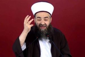 Ahmet Mahmut &Uuml;nl&uuml;'den garip satran&ccedil; yorumu: Oynayanlar lanetli