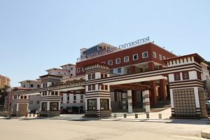 FET&Ouml; gerek&ccedil;esiyle 22 tıp akademisyeni ihra&ccedil; edildi