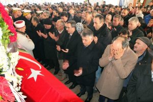 G&uuml;venlik g&ouml;revlisi Hatice Karcılar toprağa verildi