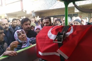 Fatih &Ccedil;akmak'ın annesinden y&uuml;rek burkan veda