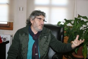 Ak&ccedil;ay: Yardım etmeyen gider, buna Webo da dahil